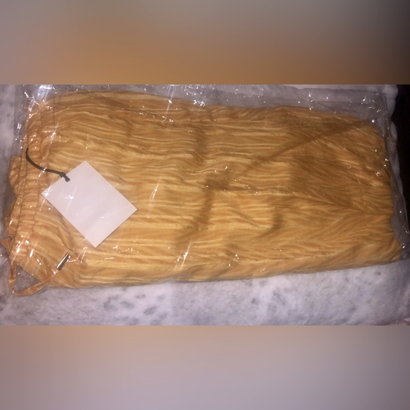 VICI tatianna yellow wide leg, high waist relax fit lined pants NEW RE $68. - Picture 11 of 15